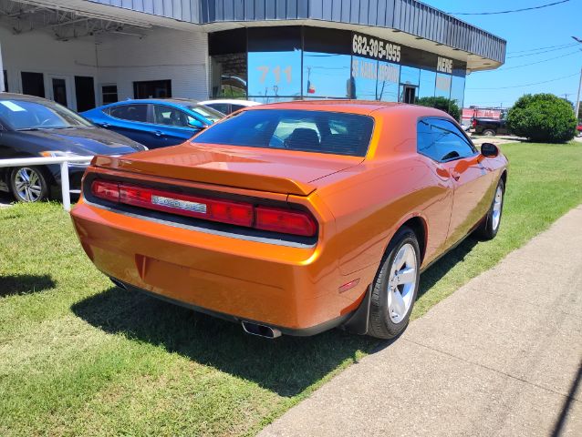 2011 Dodge Challenger SE