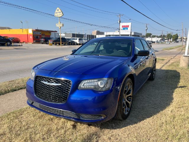 2018 Chrysler 300 Touring