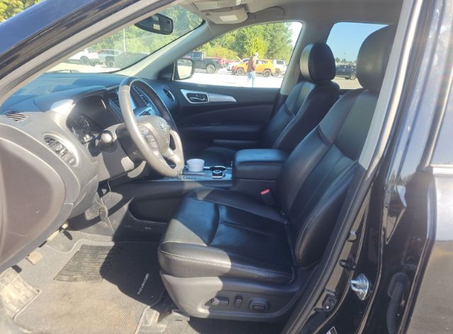 2017 Nissan Pathfinder SL