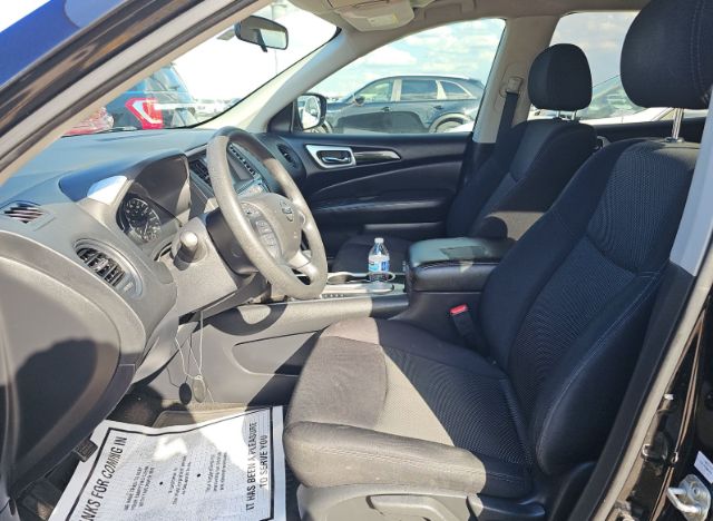 2018 Nissan Pathfinder S