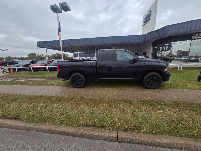 2021 RAM 1500 CLASSIC EXPRESS Quad Cab 4WD