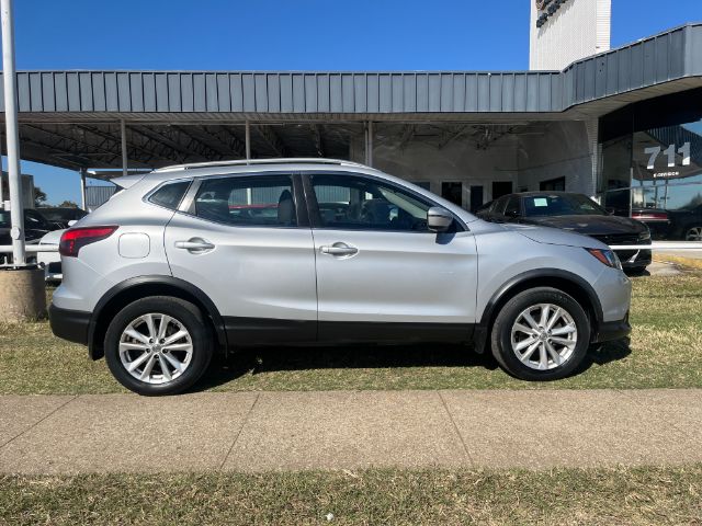 2017 Nissan Rogue Sport SV