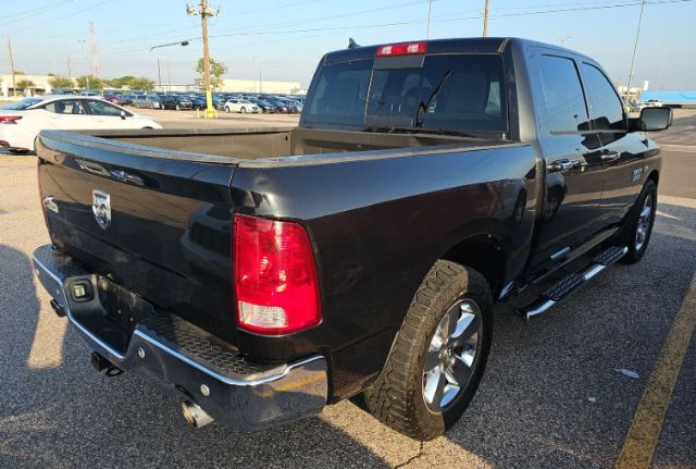 2016 RAM 1500 SLT Crew Cab SWB 2WD