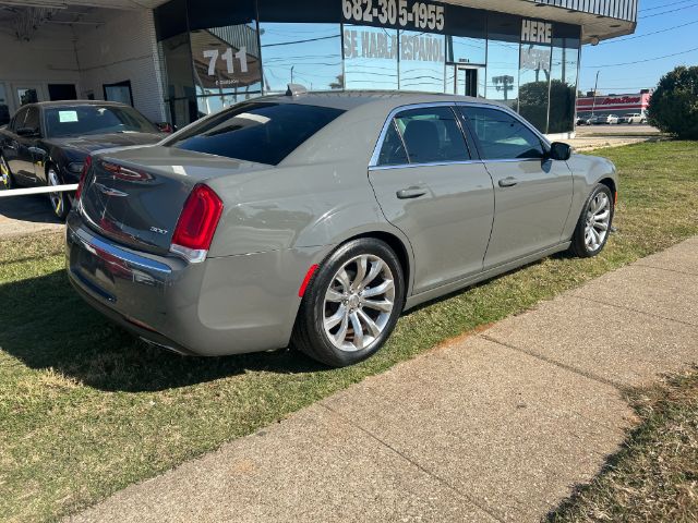 2017 Chrysler 300 Limited