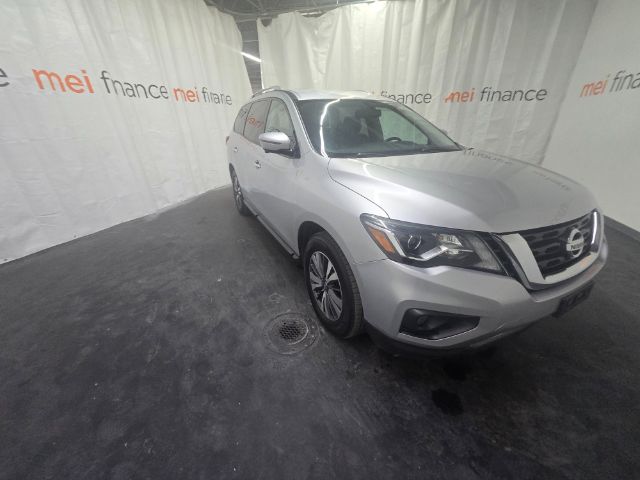 2017 Nissan Pathfinder SL