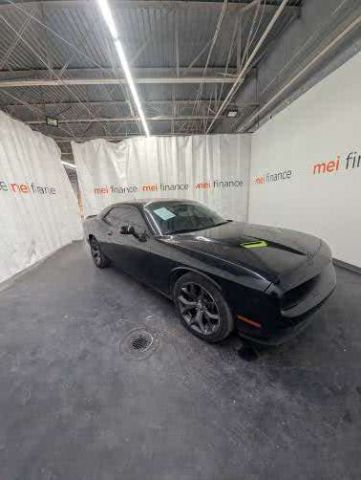 2018 Dodge Challenger SXT Plus