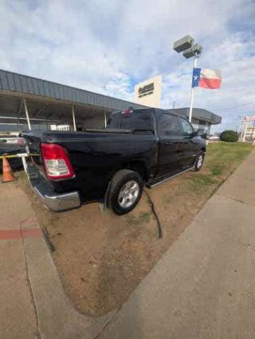 2022 RAM 1500 BIG HORN Crew Cab 4WD