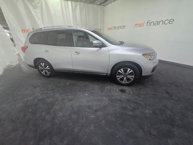 2017 Nissan Pathfinder SL