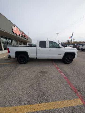 2018 GMC Sierra 1500 SLE's photo