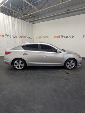 2013 Acura ILX Technology's photo