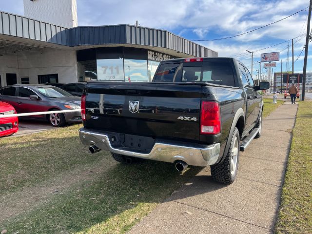 2017 RAM 1500 SLT Crew Cab 4WD
