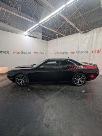 2016 Dodge Challenger SXT Plus