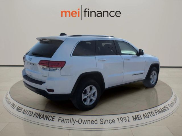 2017 Jeep Grand Cherokee Laredo 4x2