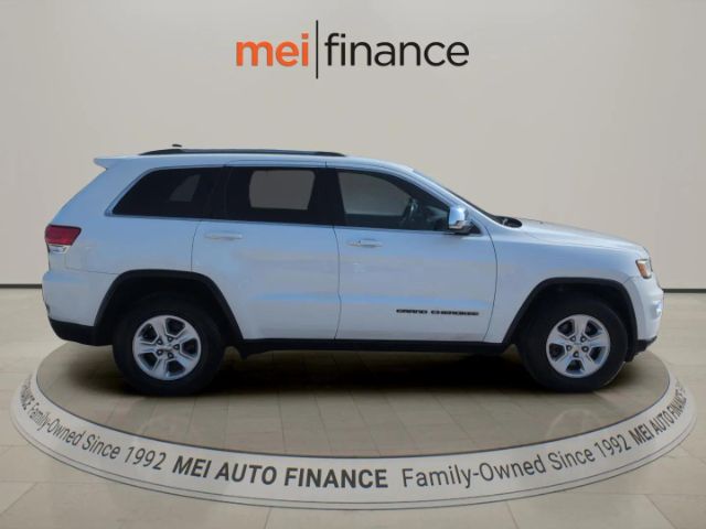 2017 Jeep Grand Cherokee Laredo 4x2